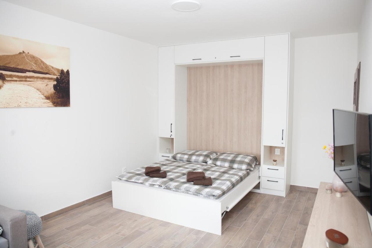 Apartman Horni Misecky J4 ภายนอก รูปภาพ