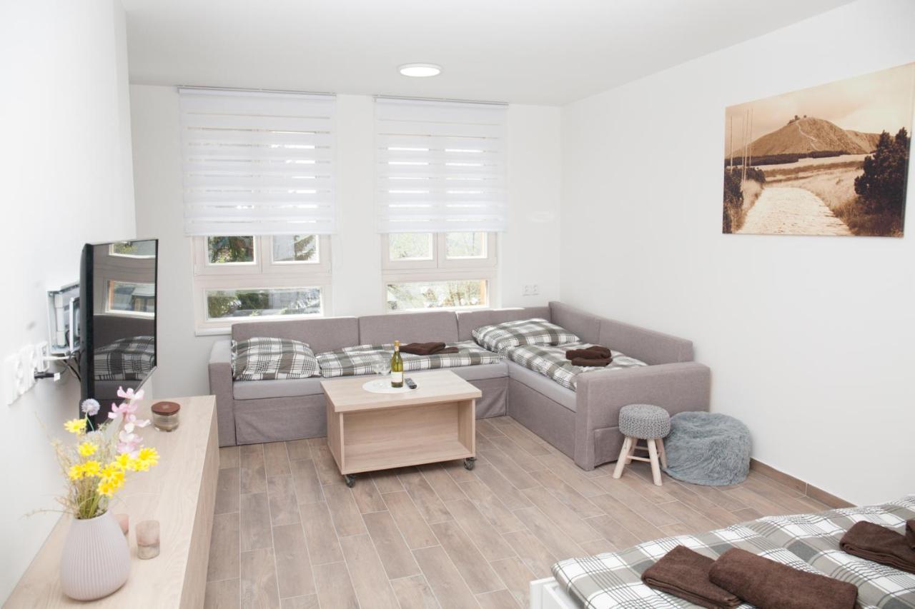 Apartman Horni Misecky J4 ภายนอก รูปภาพ